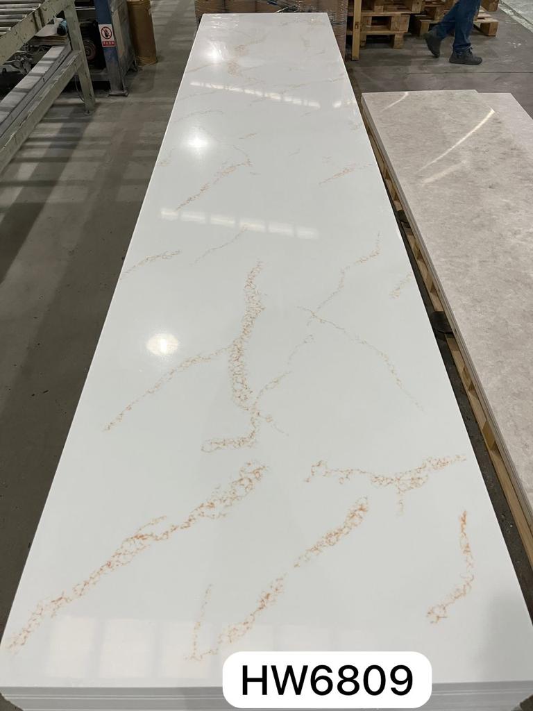 HW6809 Golden calacatta