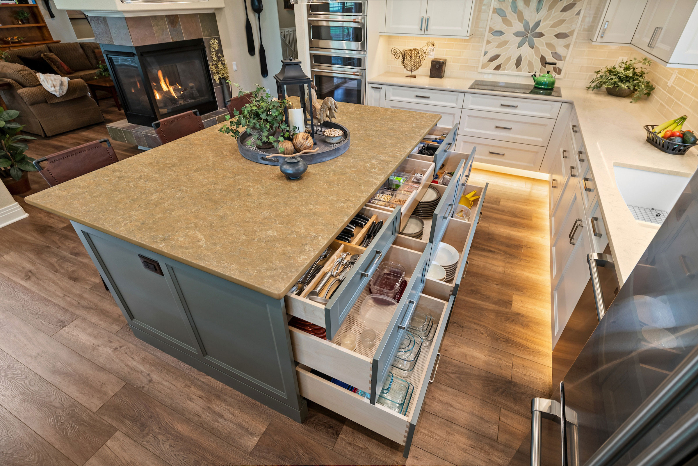 Classic marble color