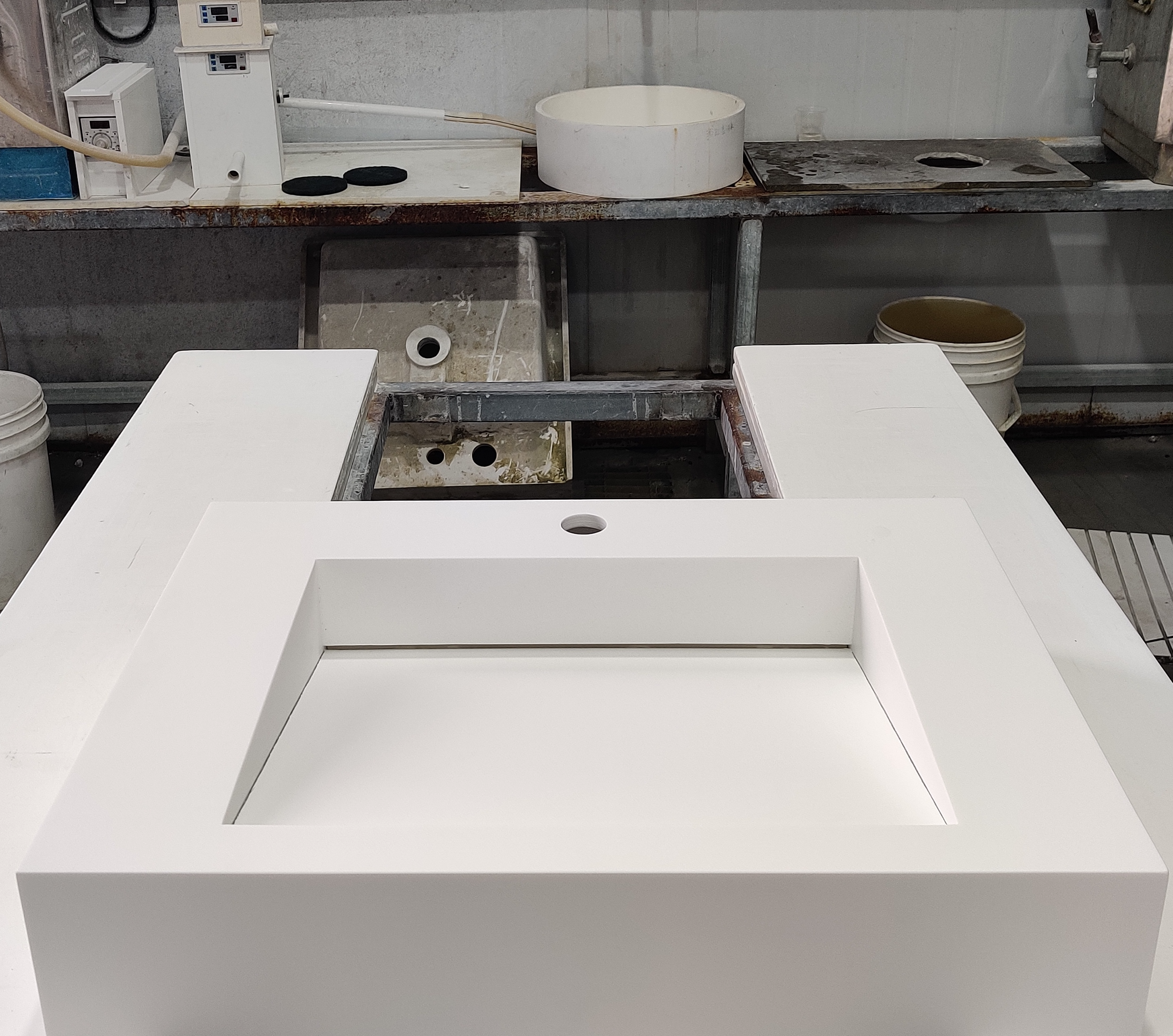 Koris Acrylic Solid Surface Integrated Acrylic Wash Basin with Vanity Top Wall mount sink