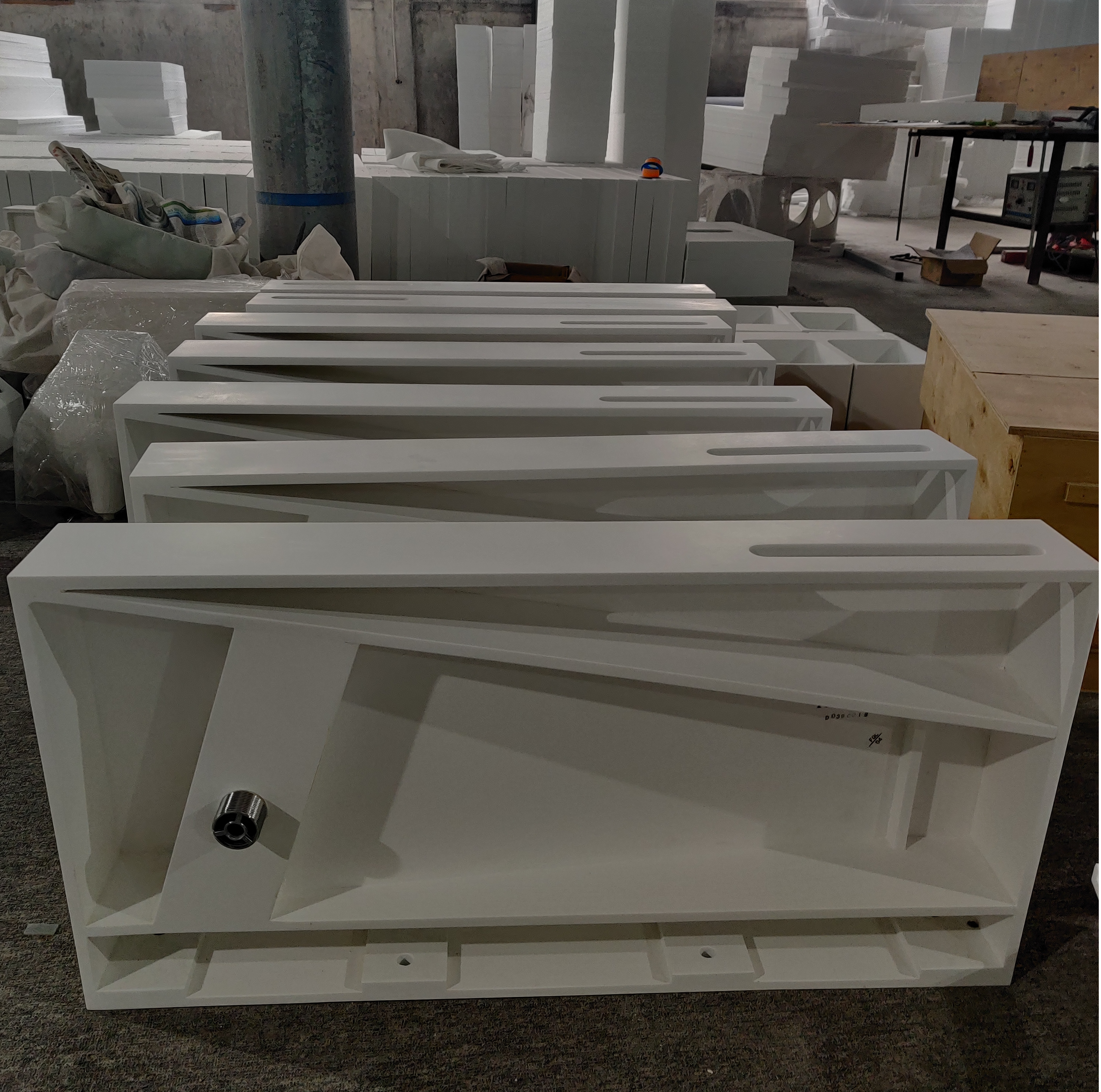 Design Pure White Acrylic Solid Surface for Commercial Space Wall Hung Hand Wash Basins 